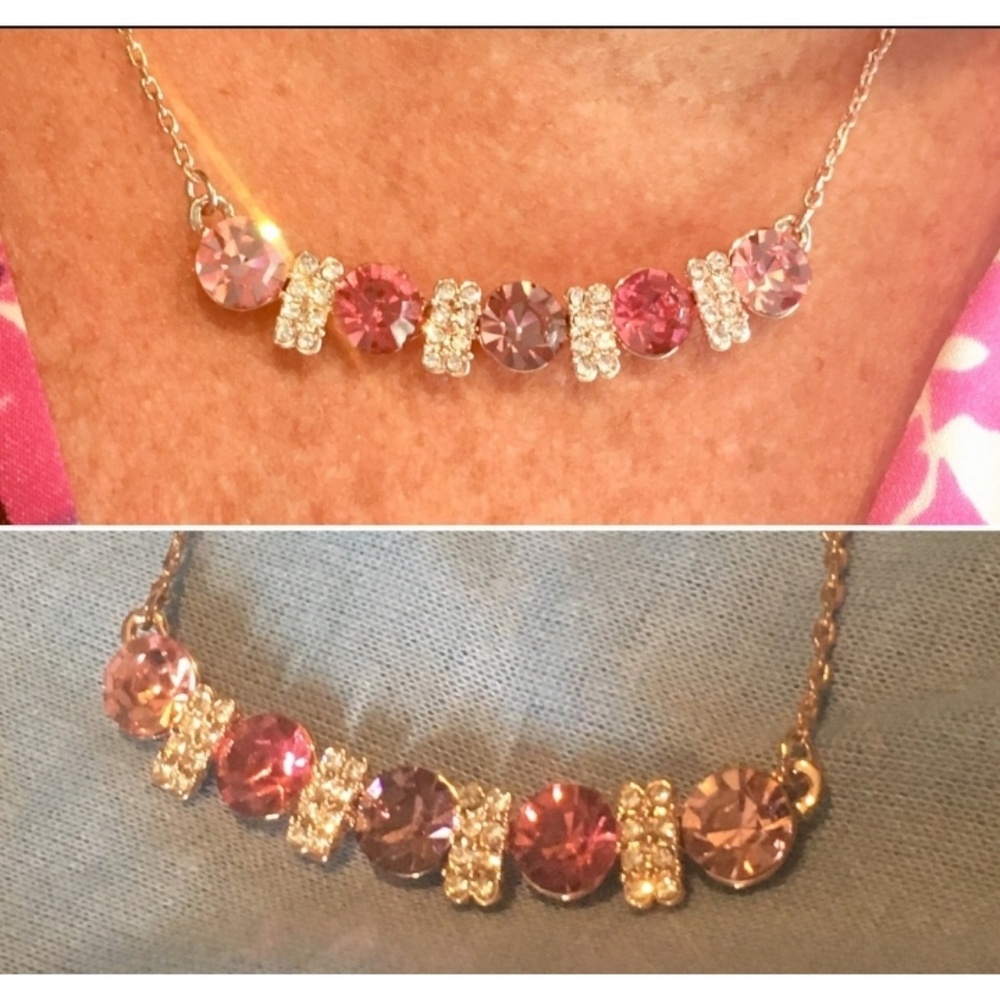 ❤$5 Sale! 18K Gold Plated crystal necklace - Picture 2 of 5